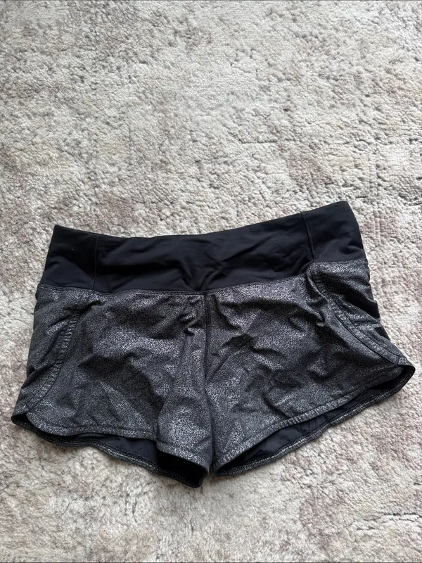 Lululemon Run Times Ii Shorts Luminosity Foil/Black Size 6! - Image 8