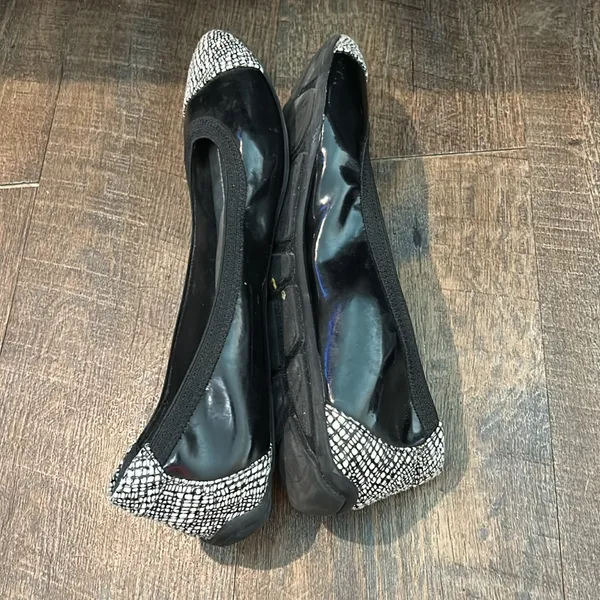 Kelly &‎ Katie Weslyne Black with Black &White Toe/Heel Ballet Flat Shoes 9 - Image 5