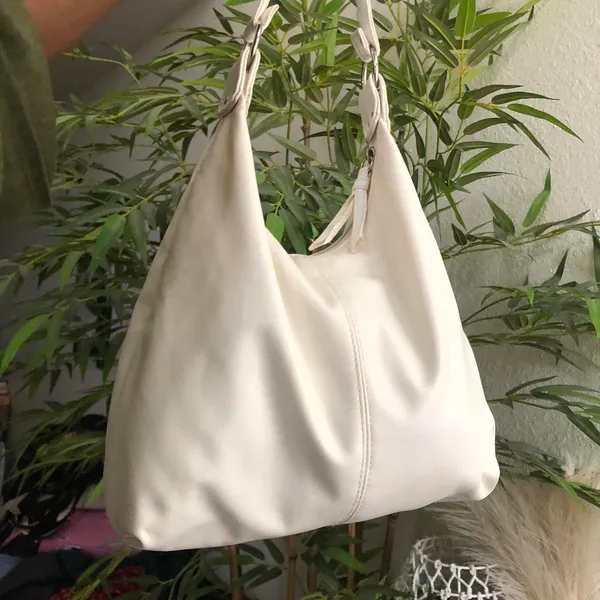 White Coquette leather shoulder hand bag purse with ruffle detail strap - Image 2
