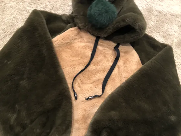 Fluffy Pullover/hoodie - Image 2