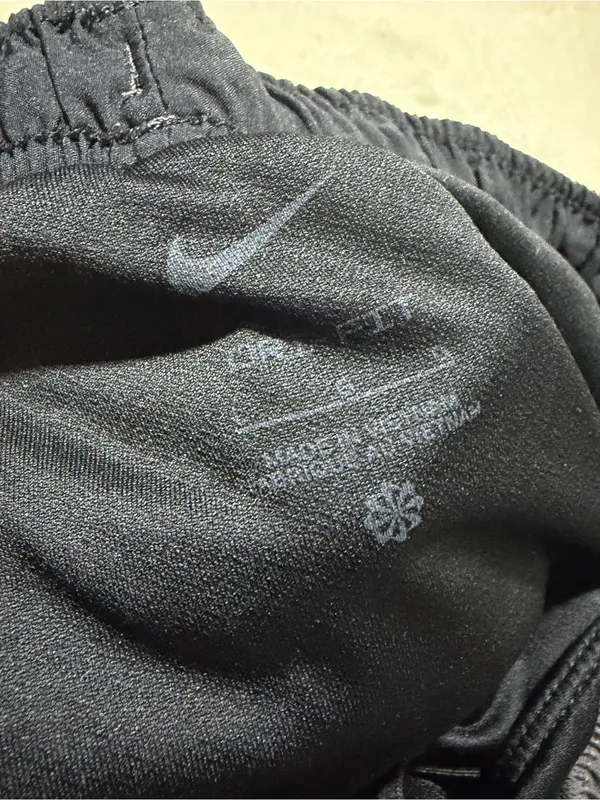 Nike Women’s charcoal and Black Running Shorts large - Image 8