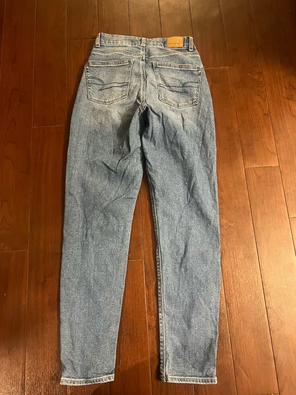 American Eagle Mom Jeans - Image 2