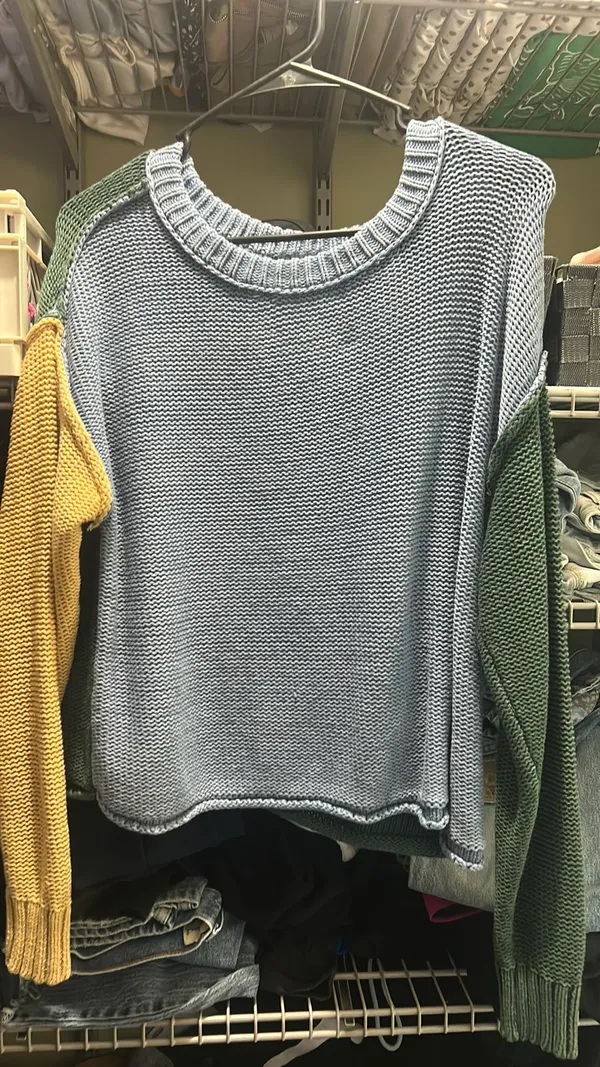 American Eagle Sweater - Image 4