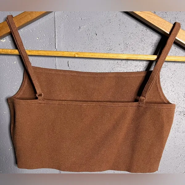 Sunday Best Aritzia Crop Top. Size Medium. NWOT - Image 2