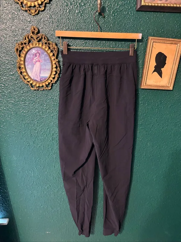 Lululemon License to Train High-Rise Pant Sz 4 Black - Image 2