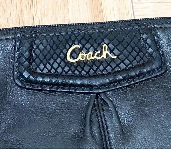 COACH 1941 Black Leather Wristlet Mini Bag - Image 11