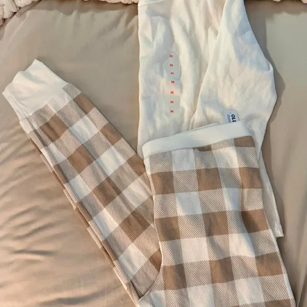 Old Navy Waffle Knit Buffalo Check Pajama Set Medium - Image 5