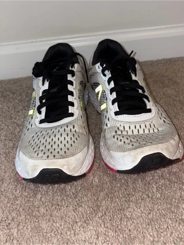 New Balance Women's Running Sneakers Size: 8 - Image 3