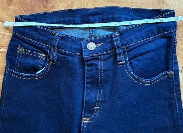 Jeans New Levis Size s  - Image 3