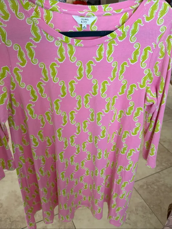 crown & ivy Pink Dress with Lime Seahorse Print - Image 5