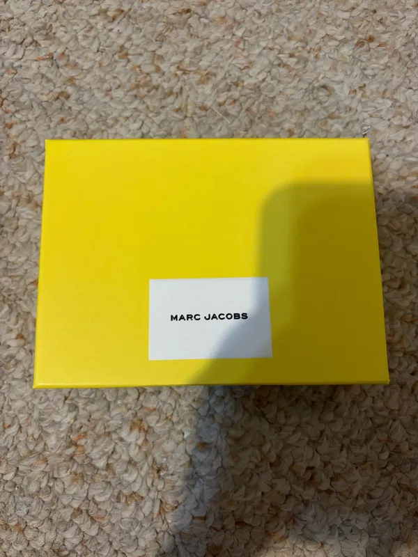 marc jacob’s wallet - Image 4