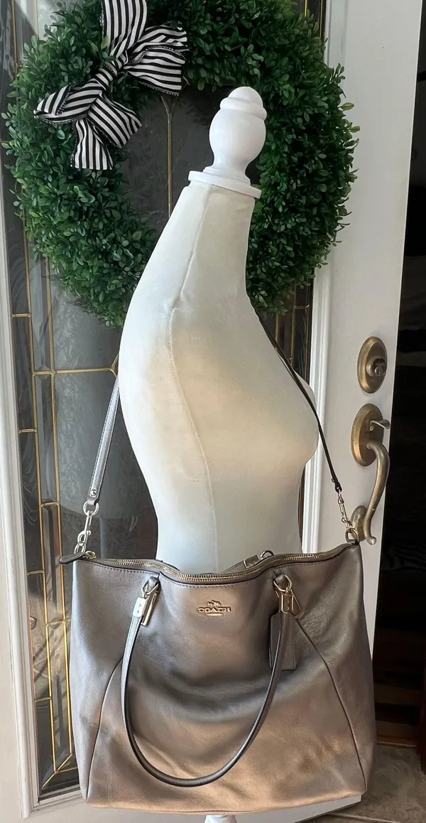 Coach | ladies Kelsey crossbody satchel handbag. - Image 3