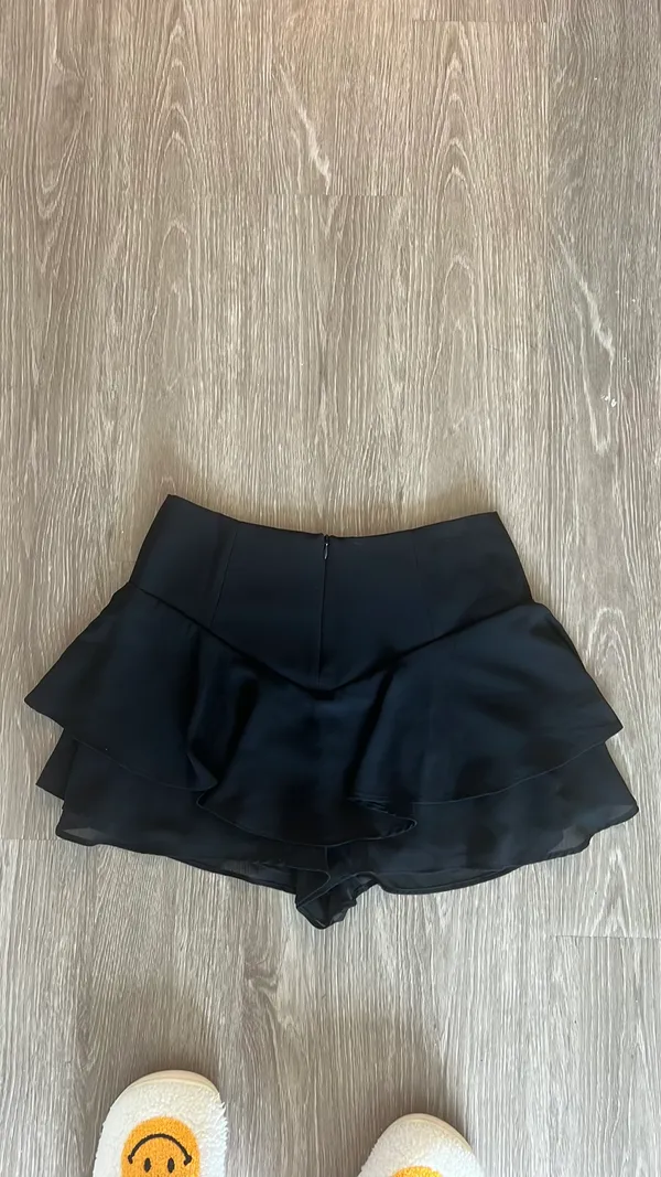 Show Me Your Mumu Tier Tier Ruffle Shorts - Image 3
