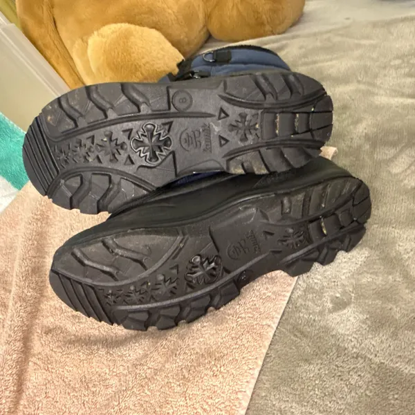 Kamik Winter women Snow Boots size 8 - Image 6