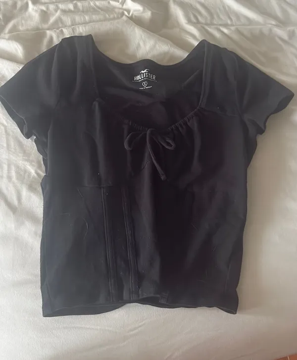 Hollister Black Baby Tee - Image 2