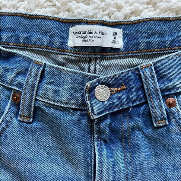 Denim‎ Shorts The Boyfriend Mid rise NWOT - Image 4