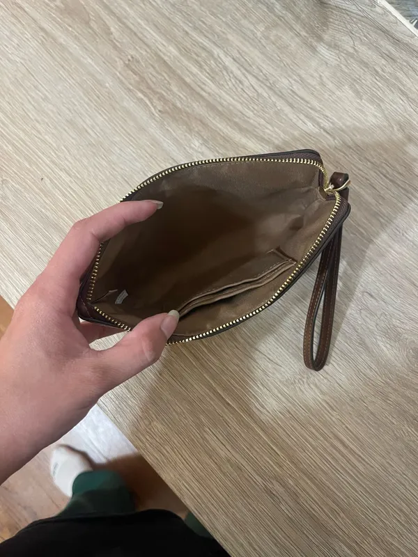 Coach wristlet - Image 3