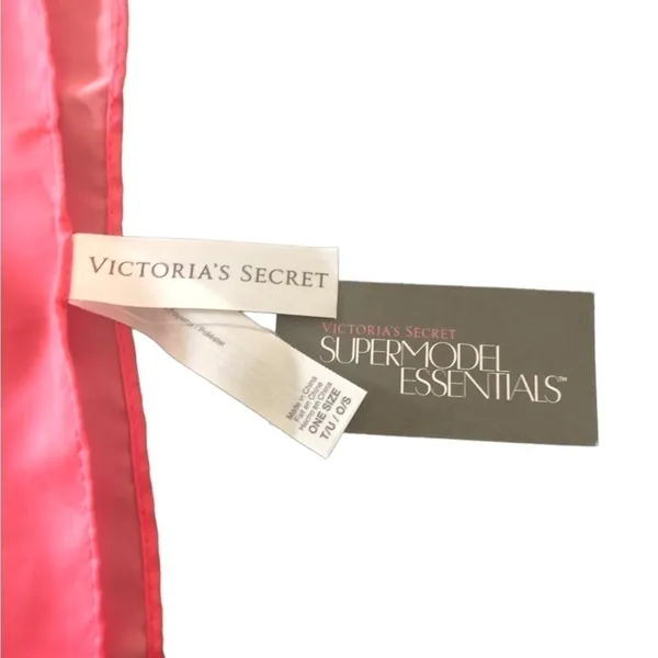 VS Victoria’s Secret Supermodel Essential Floral Square Scarf Pink Green 45X45 - Image 4