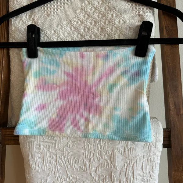 NWOT Emma & Sam from LF Cloud Pastel Multicolored Tie Dye Ribbed Tube Top - Image 4