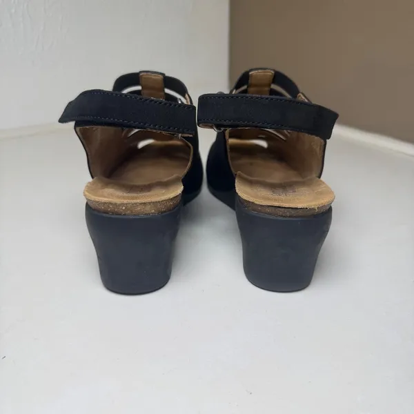 Comfortiva Women‎ Black Leather Wedge Sandals Pillowtop Memory Foam CT0026101 9M - Image 5