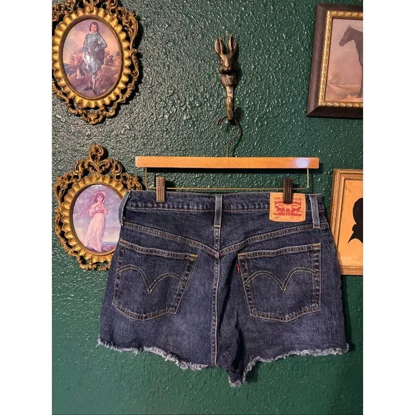 Levi’s 501 Denim Cutoff Shorts Women’s Size 30 Classic Blue Dark Wash Casual - Image 3