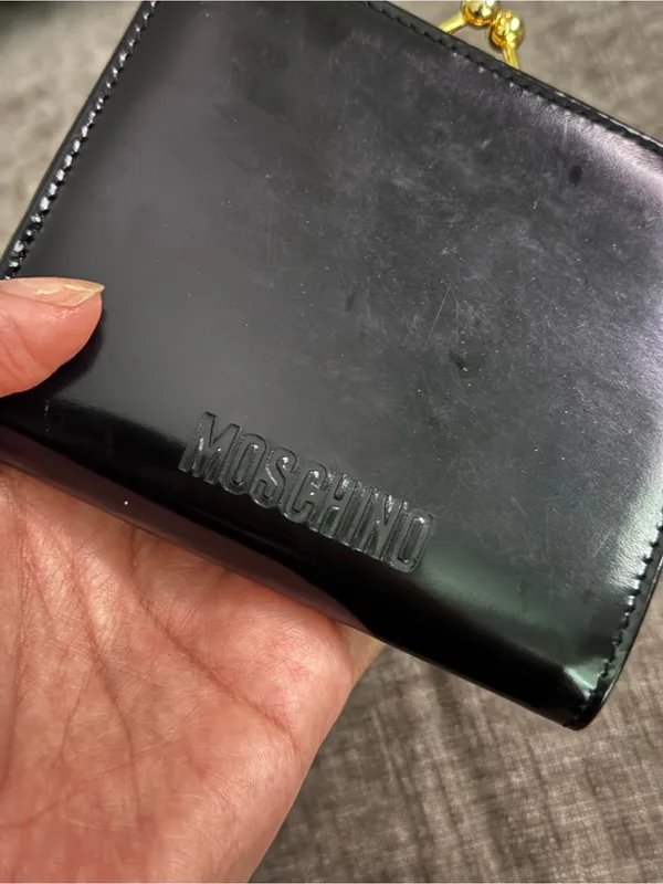 VINTAGE Moschino • Wallet • Leather • Tri Fold • Kiss Lock Coin Slot • Heart - Image 13