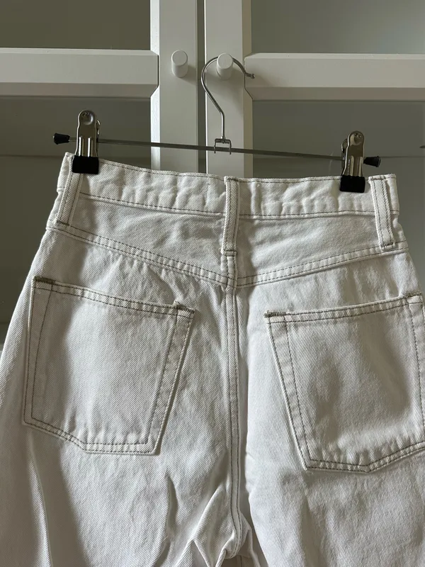 Abercrombie High-Rise Jeans - Image 3
