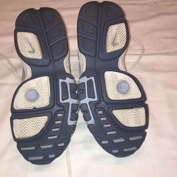 Women’s Nike Air Sneakers-Size 7 - Image 5