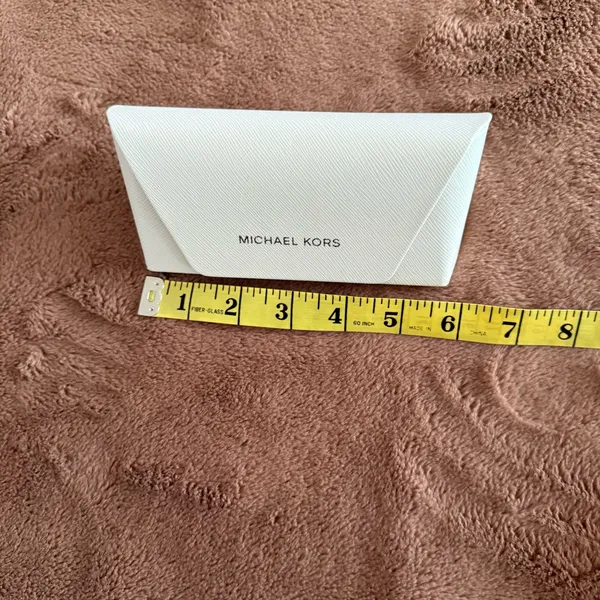 Michael Kors White Eyeglass/Sunglasses Case - Image 4