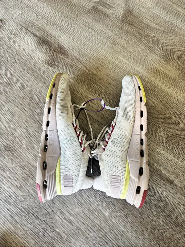 Women’s On Running Cloudnova Sneakers Size 9.5 - Image 11