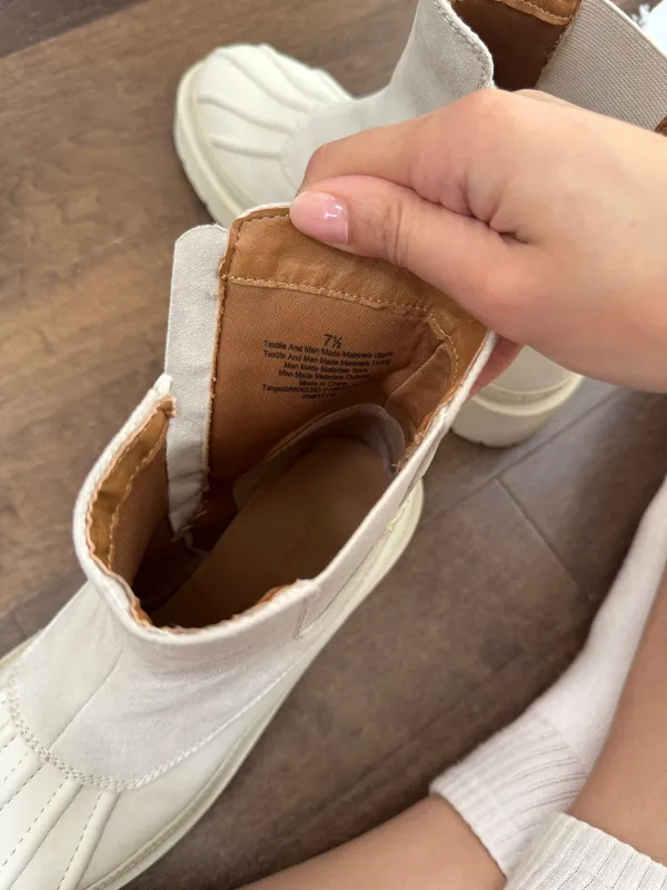 Universal threads target cream white ankle rain boots 7.5 - Image 9