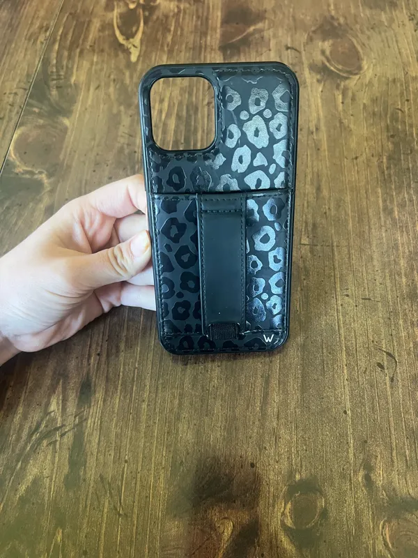 Walli iPhone 12/12 pro case Black - Image 4
