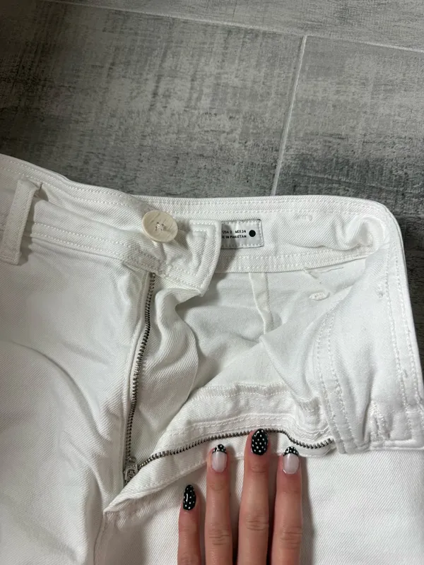ZARA Jeans High-Rise Wide-Leg - Image 4