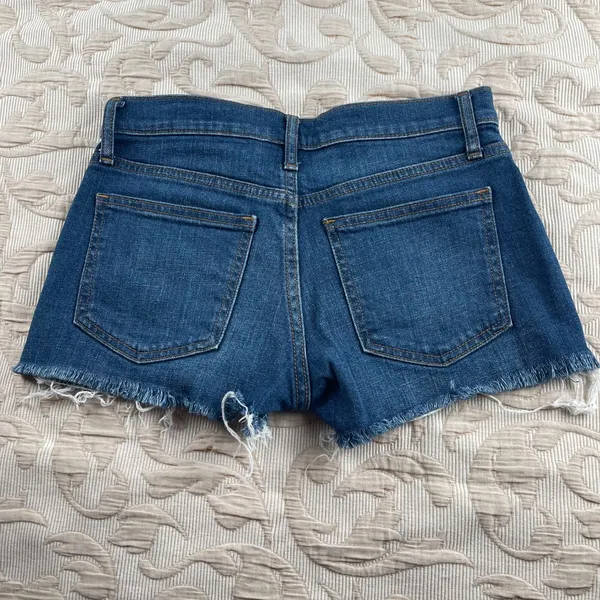 Gap Denim 1969 Womens 24P Medium Wash 3 Inch Cut Off‎ Jean Shorts Blue Petite - Image 4