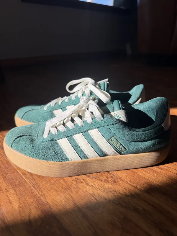 Adidas Women’s VL Court 3.0 Sneakers 7.5 - Image 2