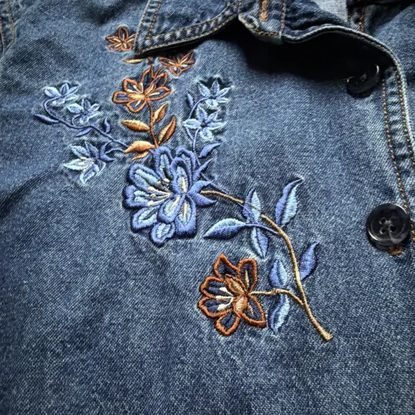 Coldwater Creek Floral Embroidered Denim Button Up Shirt Women’s 12 P - Image 2