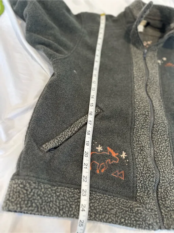 VTG 80s LL Bean full-zip embroidered Moose Bear Tree fleece Polartec jacket. - Image 4