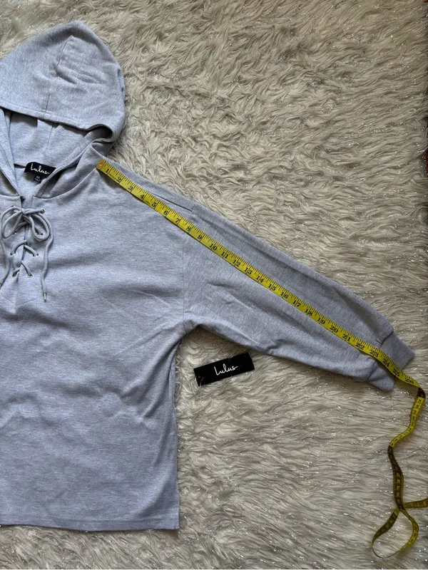 Lulu's Light Gray Lace-Up V-Neck Hoodie Sweater Size XS - Image 6