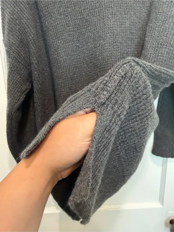 Aerie Charcoal Gray Oversized Side Slit Knit Sweater Size Small - Image 3