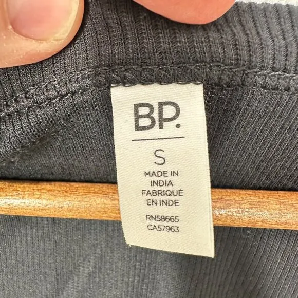 bp Nordstrom Women's‎ Black Scoop Neck Cropped Ribbed Casual Everyday Tee Shirt - Image 4