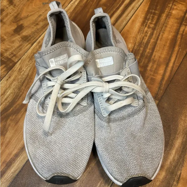 New Balance Light Gray Men's Sneakers - Image 3