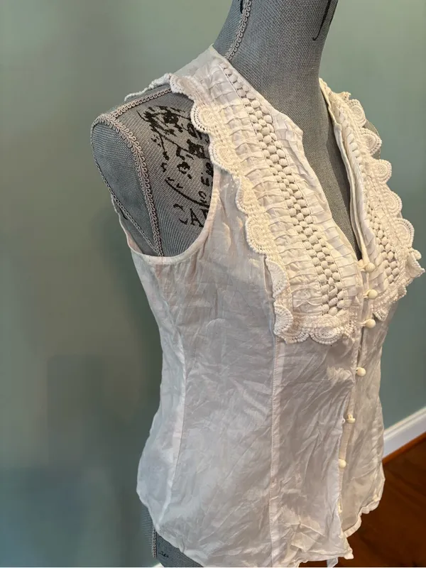 Express White Lace-Trim Button Front Camisole Blouse - Image 4