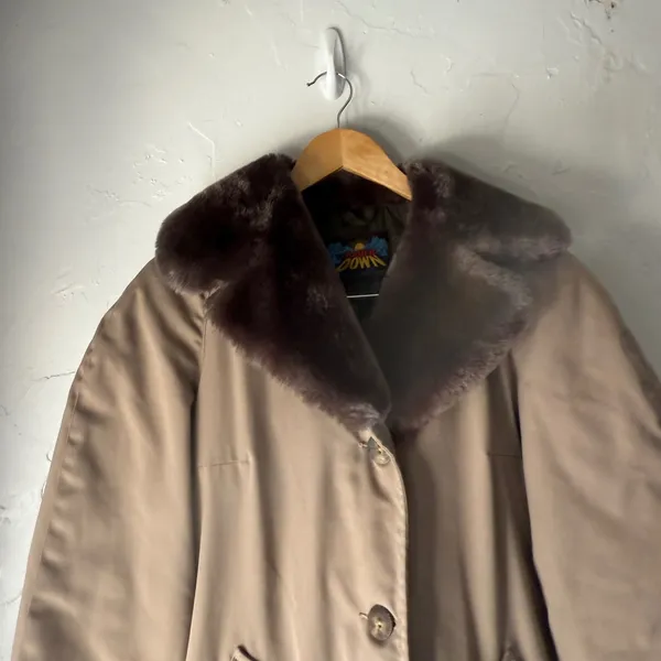 Vintage Bauer Down Blizzard Proof Parka Tan Faux Fur Collar Coat Made in USA - Image 2