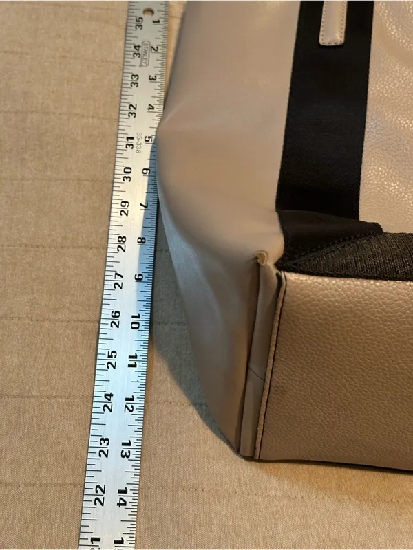 Calvin Klein Cream and Black Colorblock Tote with Accessory Pouch - Image 7