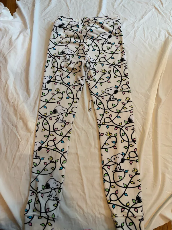 American Eagle snoopy Christmas pj pants  - Image 6