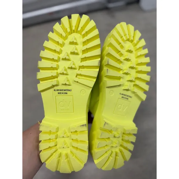 DV Dolce Vita Lexy Neon Yellow Platform Lug Sole Mules Womens Size 9 - Image 7
