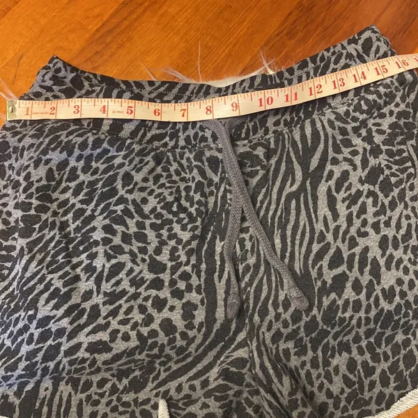 COPY - Animal print cotton shorts size lg - Image 3