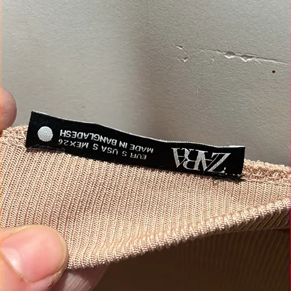 Zara beige spaghetti strap crop top - Image 5