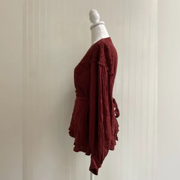 TORRID Crinkle Gauze Lace Inset Surplice Top Tie Wrap in Madder Brown Size 1 - Image 6