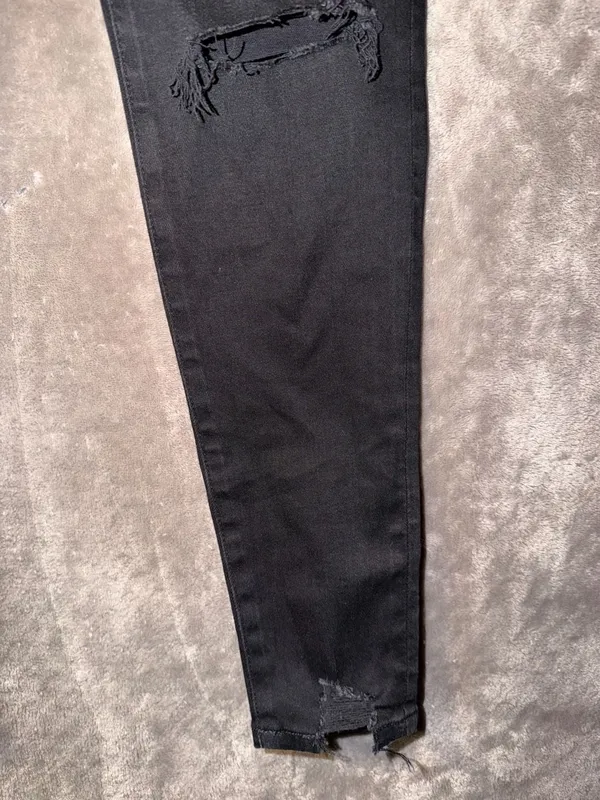American Eagle Super Hi-Rise X4 Jegging Size 0 Black Ripped Jeans - Image 5